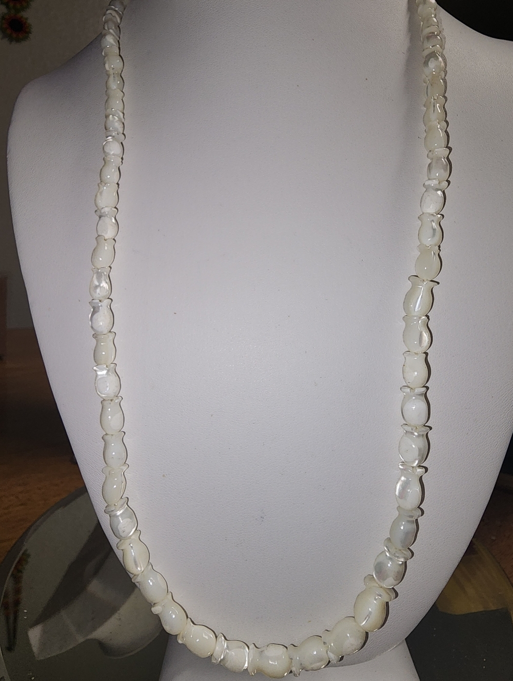 Vintage Mother Of Pearl Tulip Carved Necklace